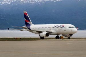 LATAM Airlines Airbus A320-233 LV-BRA rolling on the airport Ushuaia „Malvinas Argentinas“